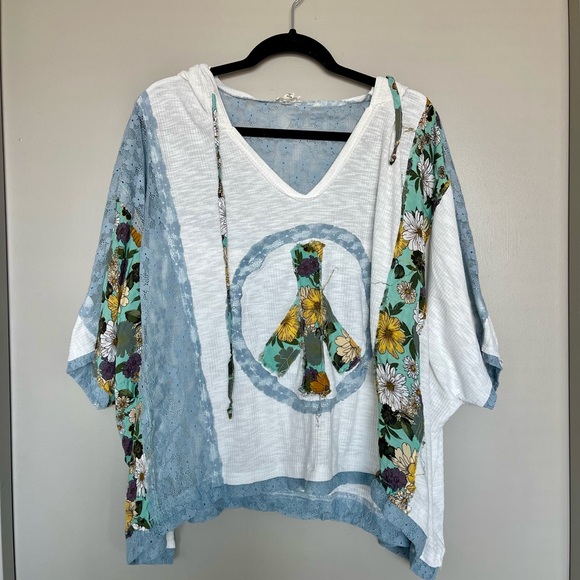 *** LISTING IS SOLD ***  Boho Floral Patchwork Tunic - Picture 2 of 9